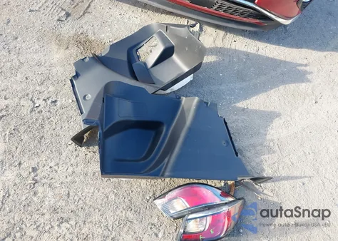 2016 Toyota Yaris Premium z USA, uszkodzony, nr VIN 3MYDLBYV6GY115112